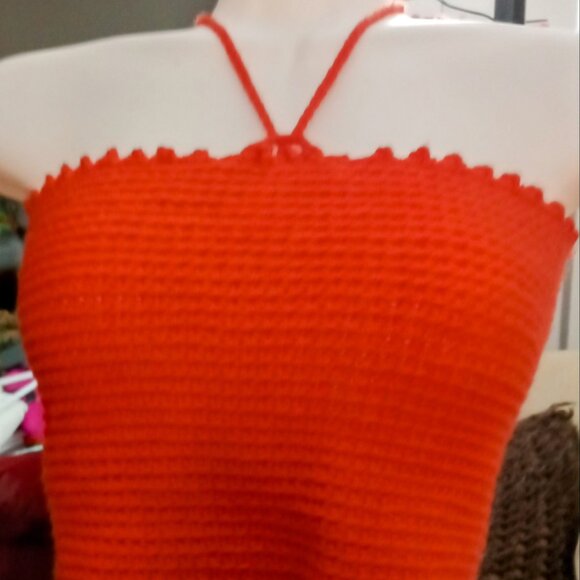 CROP TOP (SML) - Picture 1 of 2